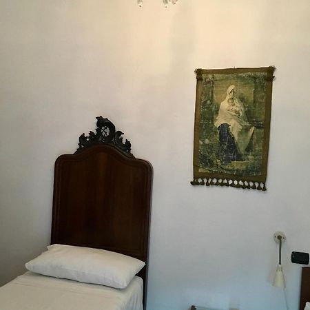 Il Nido Della Rondine Bed and Breakfast Leivi Exterior foto