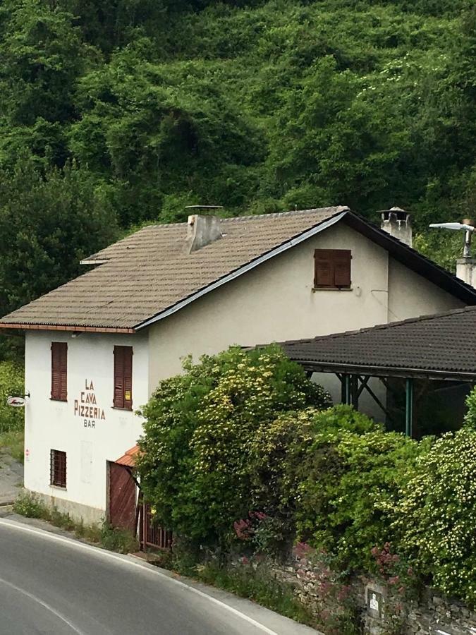Il Nido Della Rondine Bed and Breakfast Leivi Exterior foto