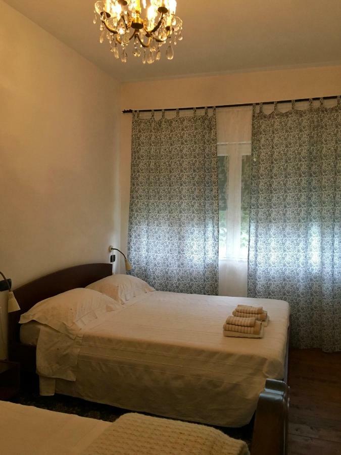 Il Nido Della Rondine Bed and Breakfast Leivi Exterior foto