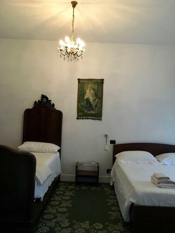 Il Nido Della Rondine Bed and Breakfast Leivi Exterior foto